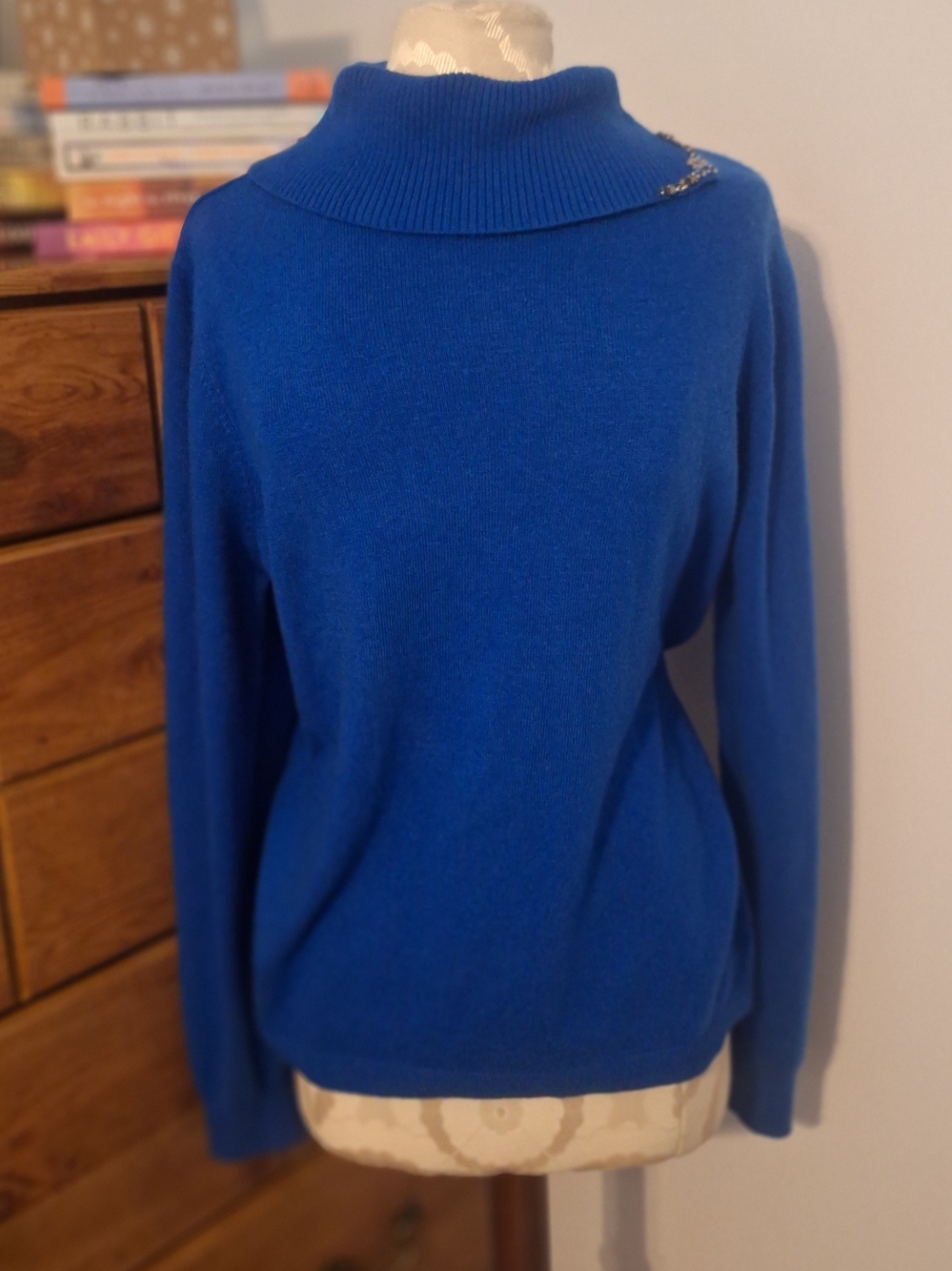 NWT Esqualo Sweater With Bead Detail On Collar.